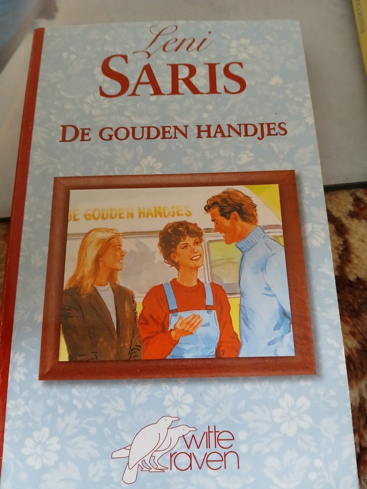 Leni Saris - De gouden handjes, Ophalen, Gelezen, Leni Saris