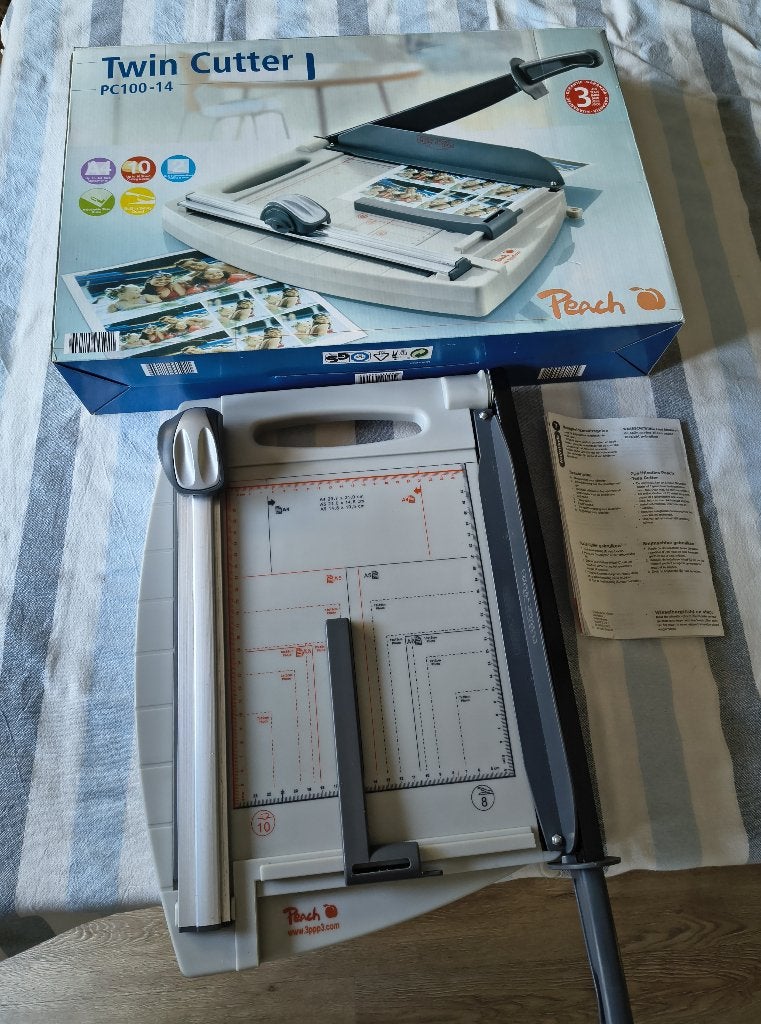 Papiersnijder peach Twin Cutter PC100-14, Hobby en Vrije tijd, Ophalen, Gebruikt