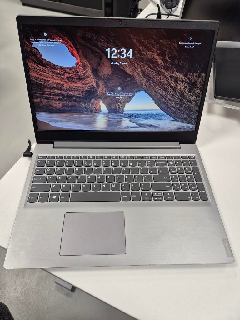 Lenovo S145, 8gb, i3-8145U,  256gb (2 stuks beschikbaar), Ophalen, Gebruikt, 2 tot 3 Ghz, 15 inch