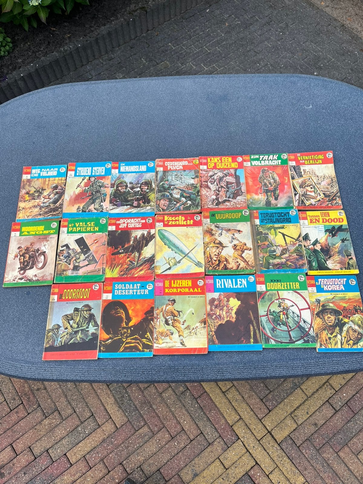 Mini oorlogsstrip 200 stuks, Meerdere stripboeken, Ophalen of Verzenden, Gelezen
