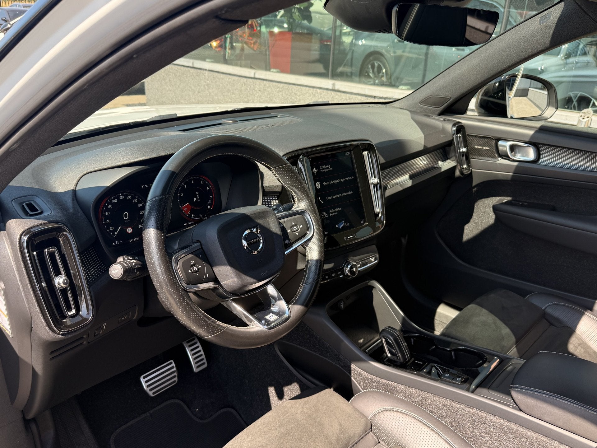 Volvo XC40 2.0 T5 AWD R-Design | Harman Kardon | Pano | ACC, Automaat, Dealer onderhouden, Gebruikt, 4 cilinders