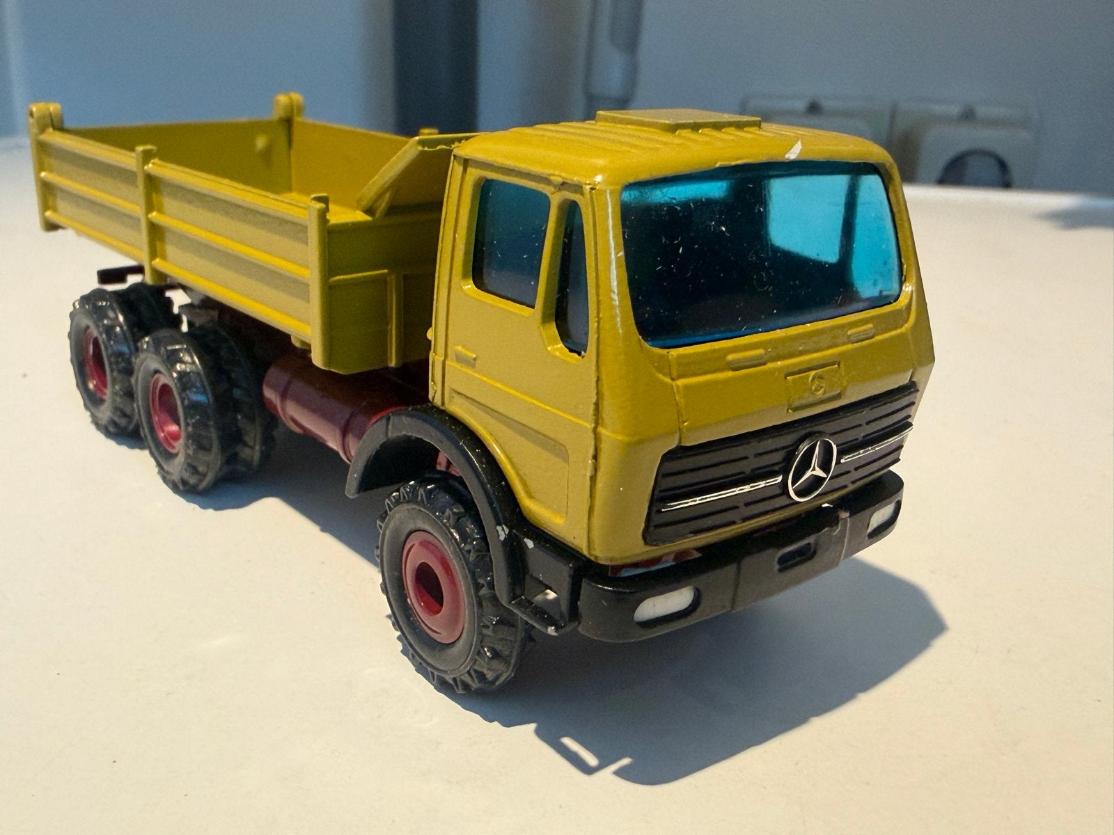 Conrad Mercedes-Benz 2626 AK Kipper - Modelvrachtwagen, Ophalen of Verzenden, Zo goed als nieuw, Overige merken