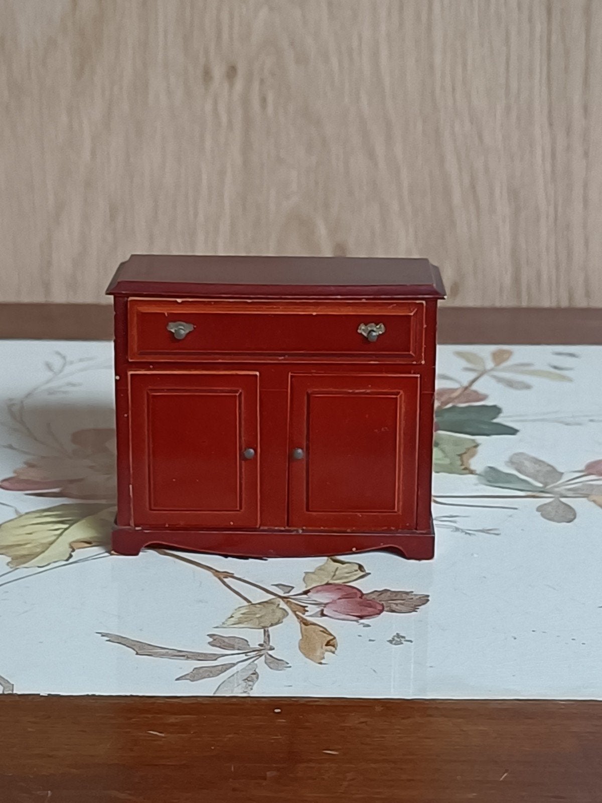 Kastje poppenhuis 1:12, Ophalen of Verzenden, Gebruikt, Poppenhuis