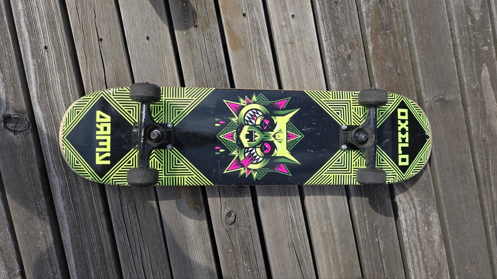 Skateboard Oxelo met opvallend design, Sport en Fitness, Ophalen