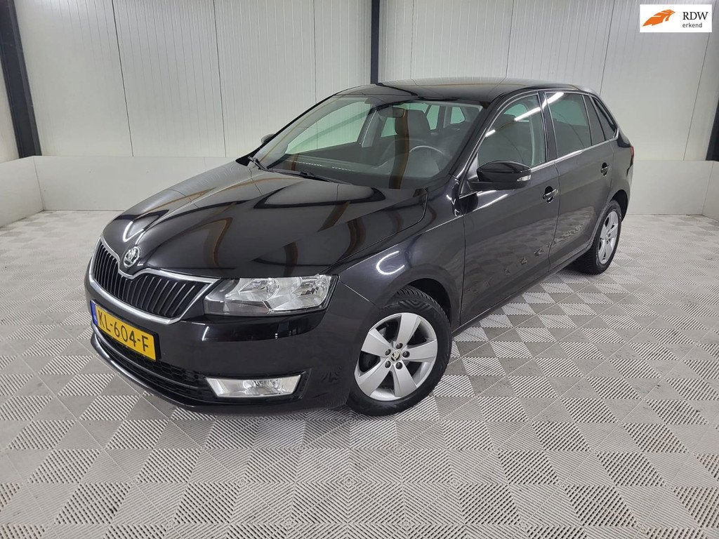 Skoda Rapid Spaceback 1.2 TSI JOY, Camera, Trekhaak, Panodak, Auto's, Skoda, Voorwielaandrijving, Stof, Gebruikt, Origineel Nederlands