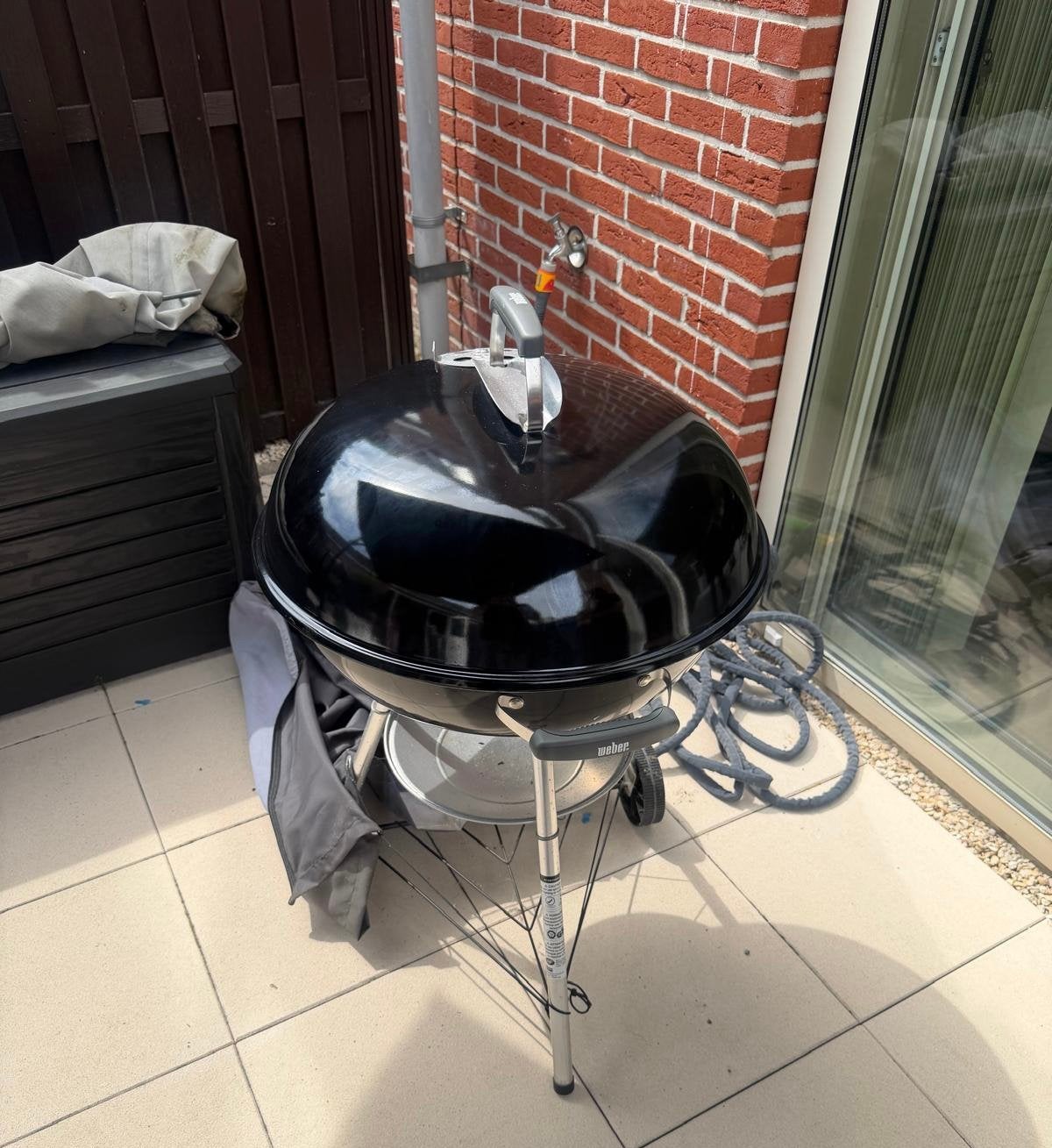 NIEUW WEBER KETTLE BBQ 57 cm, Tuin en Terras, Houtskoolbarbecues, Ophalen, Nieuw