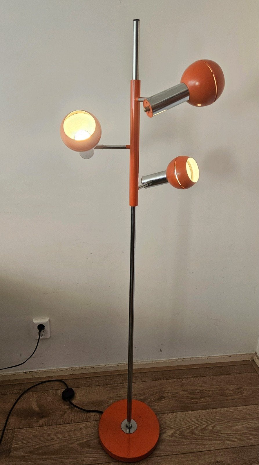 Vintage oranje Wilko Space Age vloerlamp, Huis en Inrichting, Ophalen, Gebruikt, E27 (groot), Metaal