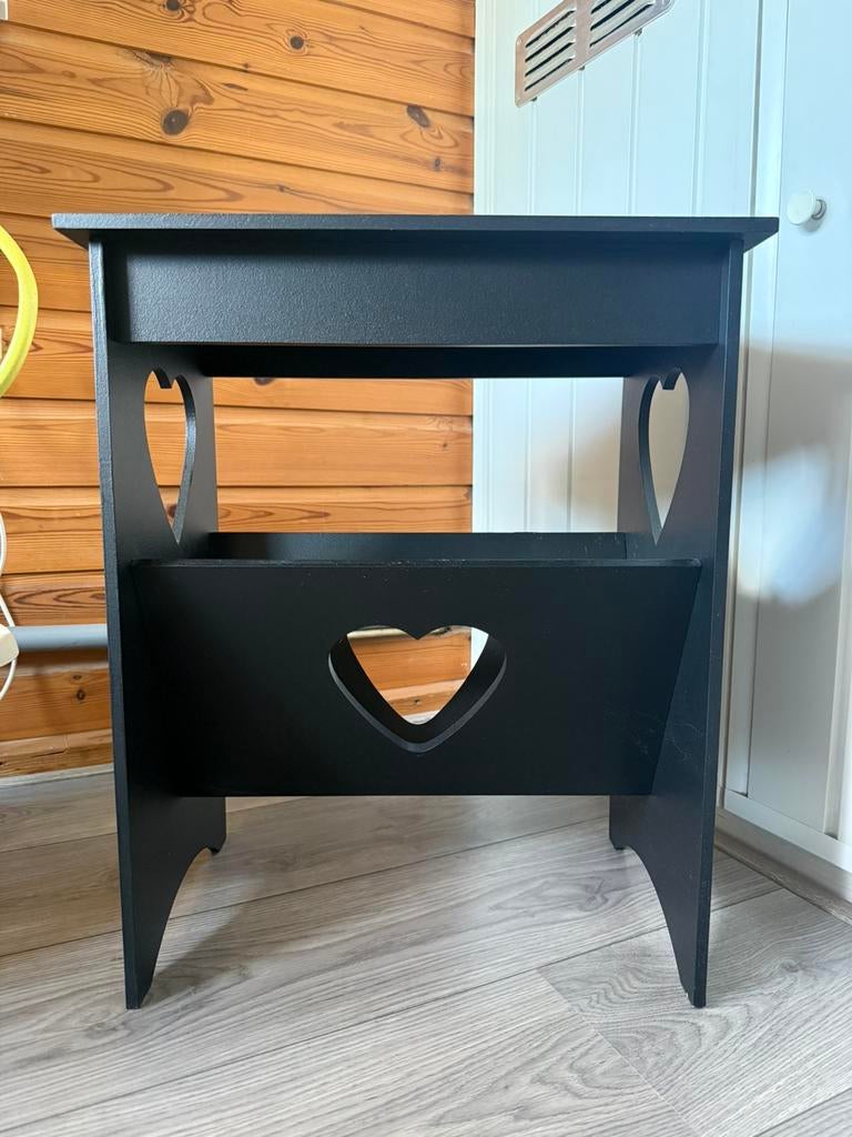 Krantenbak/ bijzet tafel, Ophalen, Nieuw