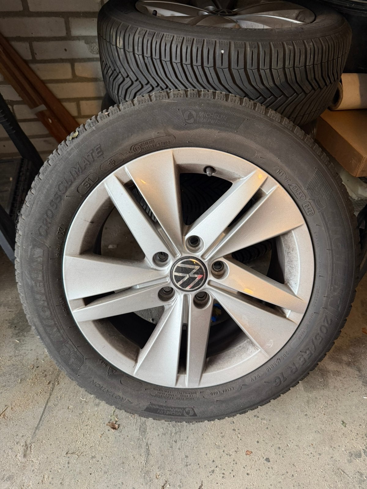 Originele VW Golf 8 16” velgen + Michelin banden –m, Ophalen, Gebruikt, 16 inch, Banden en Velgen