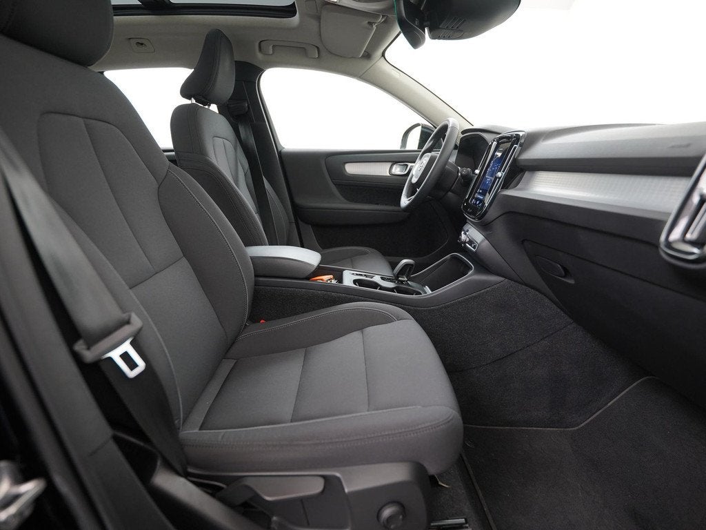 Volvo XC40 1.5 T4 Recharge Inscription Expr | Panoramadak |, Auto's, Volvo, Stof, Euro 6, 1712 kg, Zwart