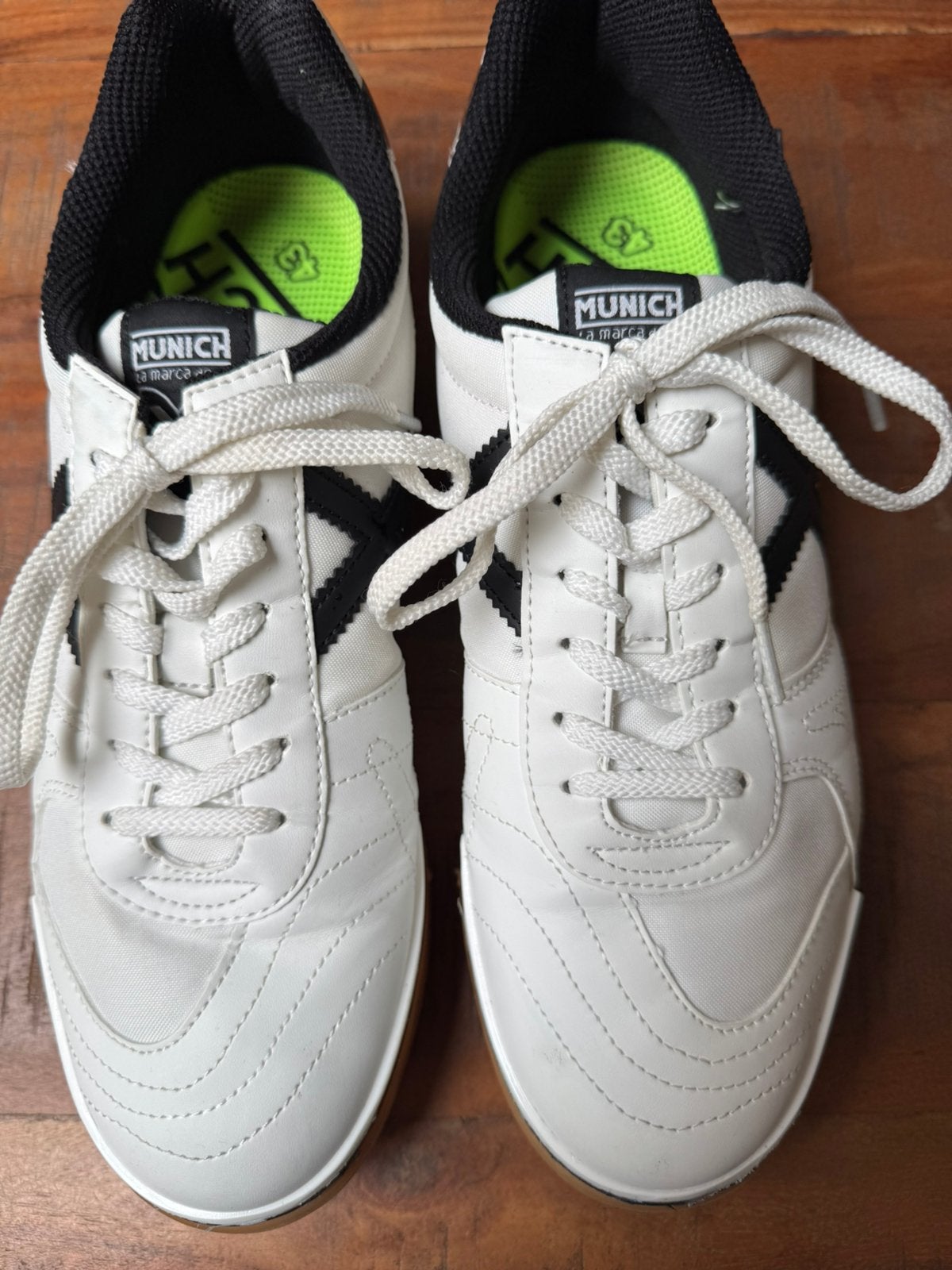 Munich witte sportschoenen maat 43, Overige merken, Overige typen, Ophalen of Verzenden, Zo goed als nieuw