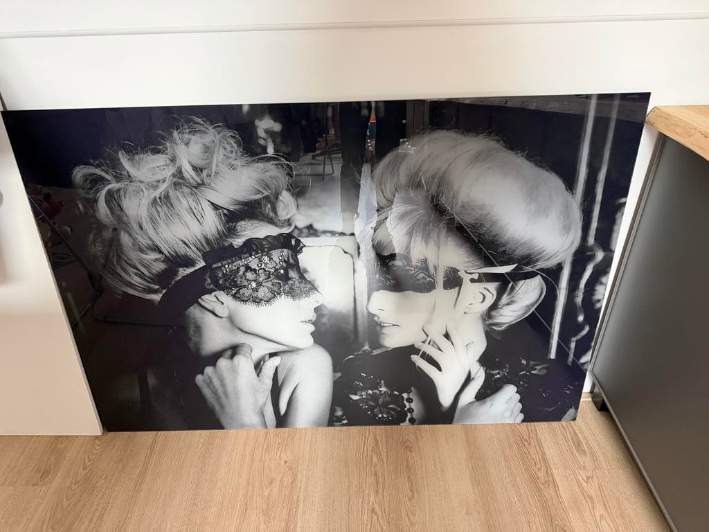 Plexiglas wanddecoratie: Vrouwen met masker, Ophalen, Zo goed als nieuw, Foto of Poster, 75 cm of meer