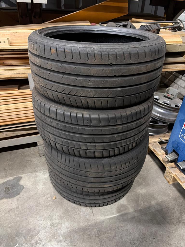 2x Fredestein banden 235/35 R19 met 4mm profiel, Auto-onderdelen, Banden en Velgen, Gebruikt, 235 mm, Band(en), Personenwagen