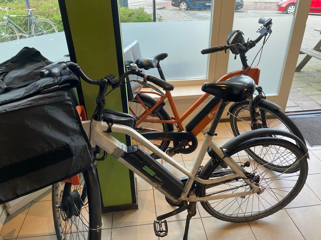 Elektrische bezorgfietsen incl krat accu's - Revisie nodig, Fietsen en Brommers, Elektrische fietsen, Minder dan 30 km per accu