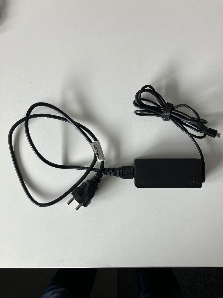 Voeding / lader / adapter voor laptop / notebook Lenovo 65W, Computers en Software, Laptop-opladers, Ophalen of Verzenden, Zo goed als nieuw