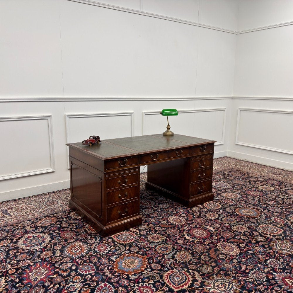 Klassiek Engels Chesterfield Bureau, Ophalen of Verzenden