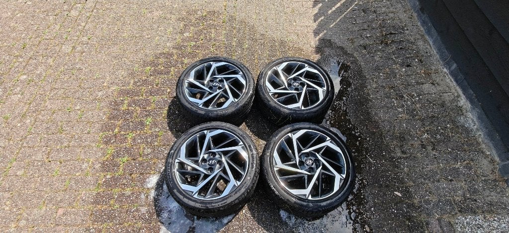 Hyundai i20 velgenset 17 inch incl. Hankook banden, Ophalen, Velg(en), 17 inch, Personenwagen