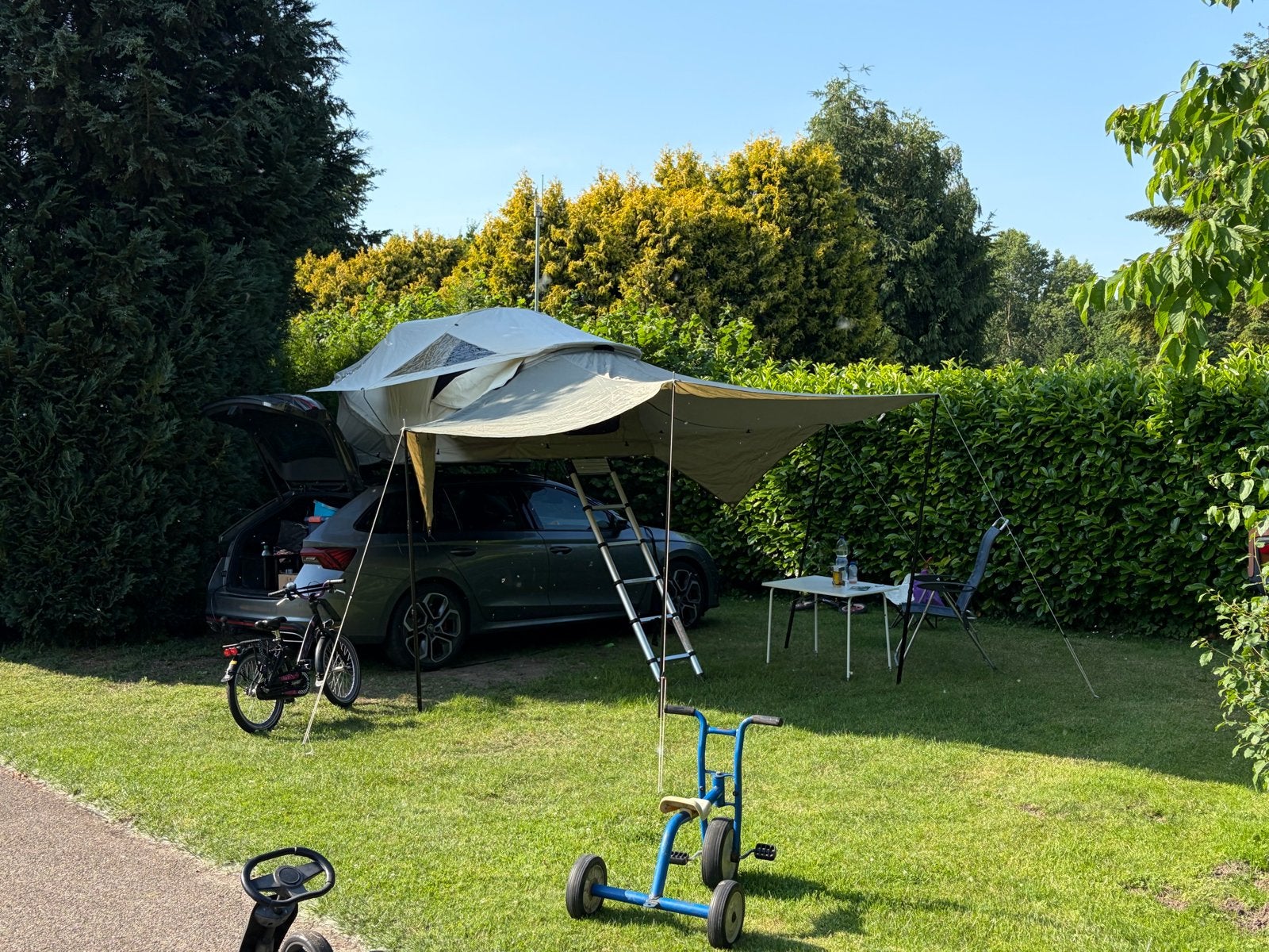 Thule Approach M daktent met luifel met Mestic compr.koelbox, Ophalen, Zo goed als nieuw, Tot en met 3
