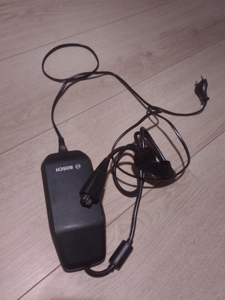 Bosch e-bike acculader (Active/Performance Line, Ophalen of Verzenden, Zo goed als nieuw, Cortina
