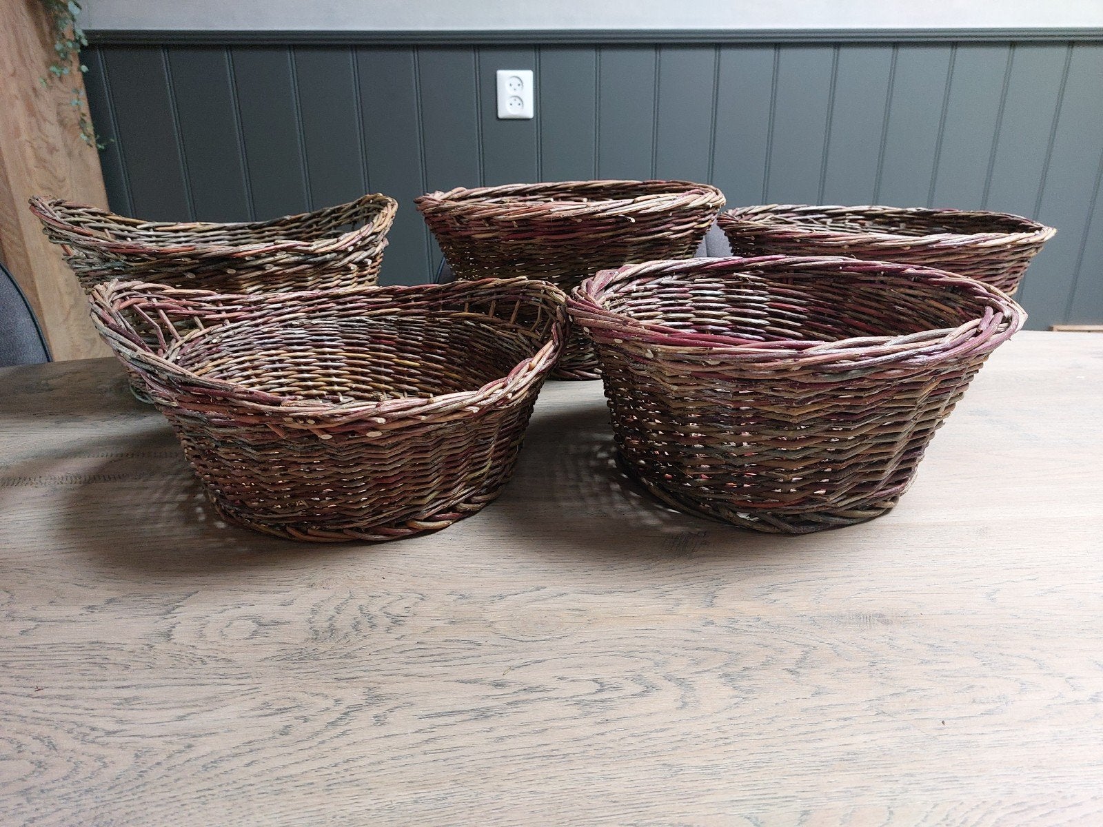 Nieuwe handgemaakte manden van mandenmaker, Gevlochten, Mand, Rond, Nieuw
