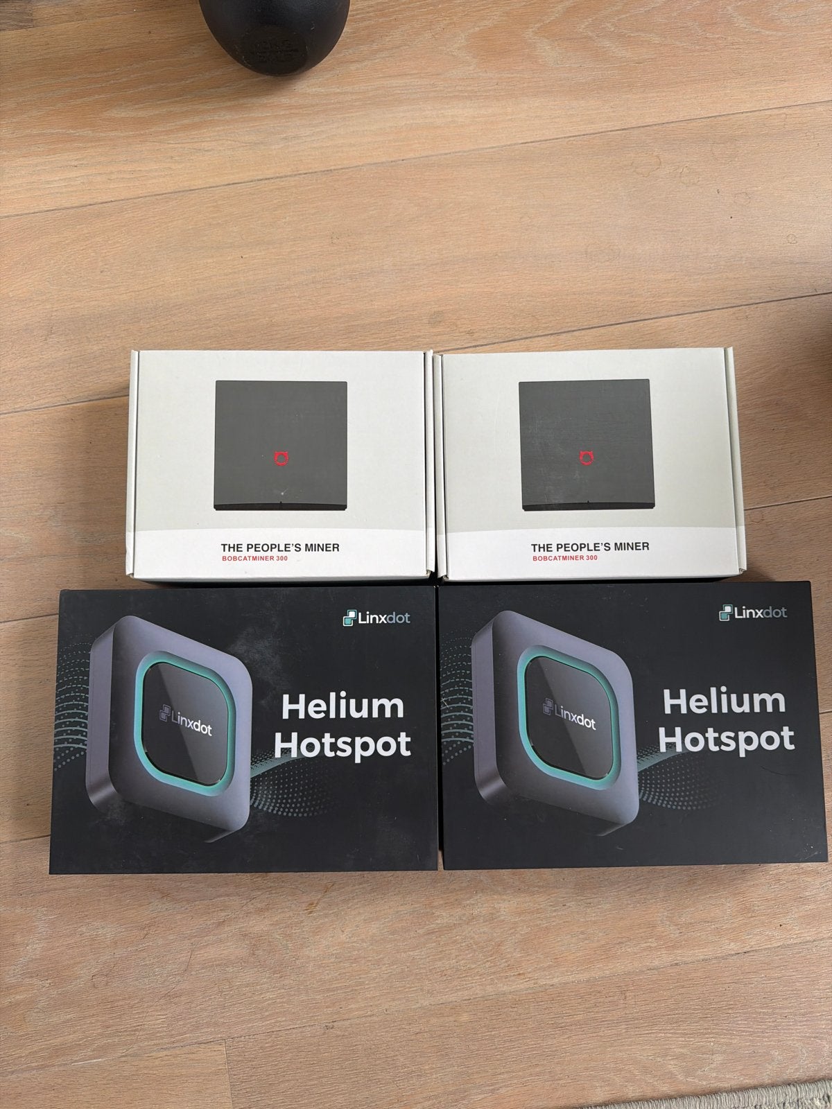 4x Helium Hotspot Miners: 2x Bobcatminer, 2x Linxdot, Computers en Software, Overige Computers en Software, Ophalen of Verzenden