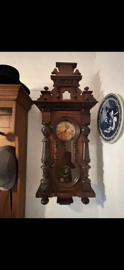 Antieke houten wandklok met slinger, Antiek en Kunst, Ophalen