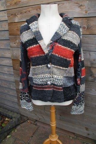 Vest grijs/ rood Lulu-H mt M Winter Vaste prijs AANBIEDING, Maat 38/40 (M), Ophalen of Verzenden, Zo goed als nieuw, Rood