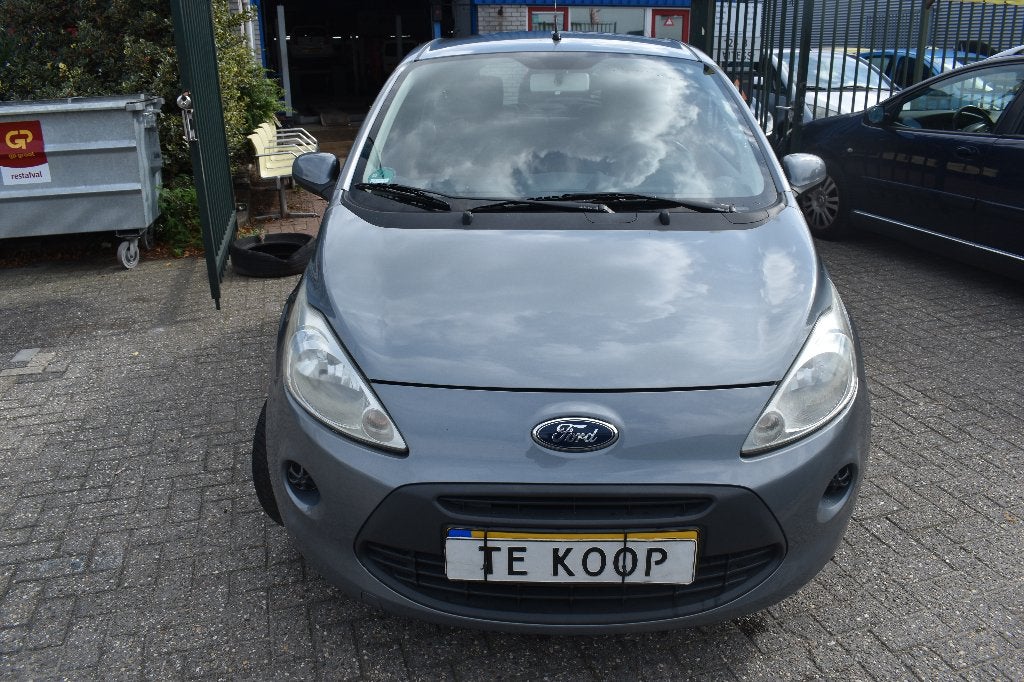 Ford Ka 1.2 51KW 2010 Grijs  NIEUWE APK KEURING, Auto's, Voorwielaandrijving, 1242 cc, 4 cilinders, 4 stoelen