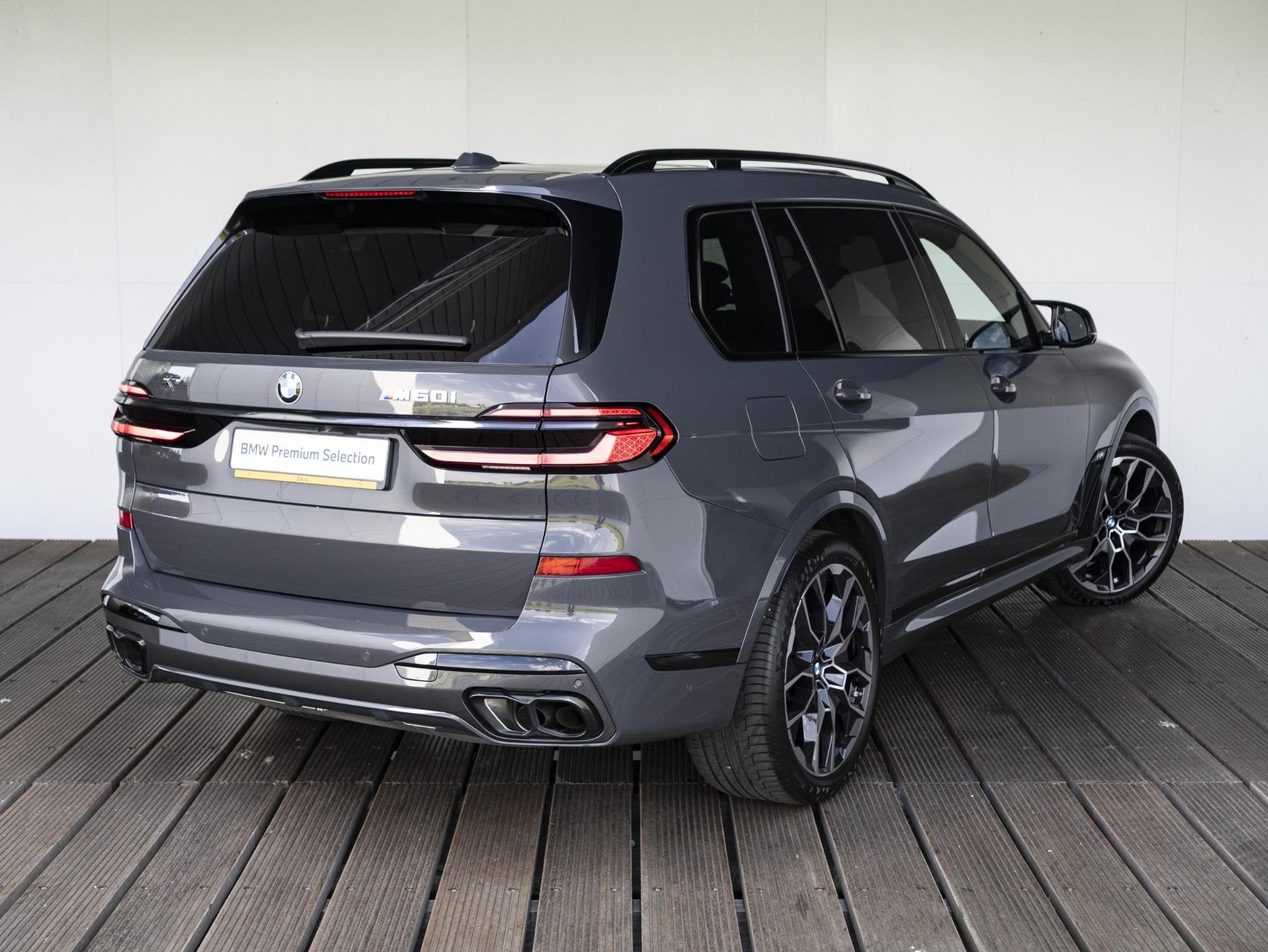 BMW X7 M60i | M Sportpakket Pro | Exclusive Pack | Comfort P, Gebruikt, Met garantie (alle), 4395 cc, 7 stoelen