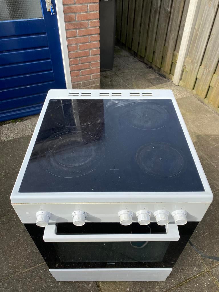 Beko inductie-electrisch fornuis en oven, Witgoed en Apparatuur, Fornuizen, Ophalen, Gebruikt, 4 kookzones, Gas