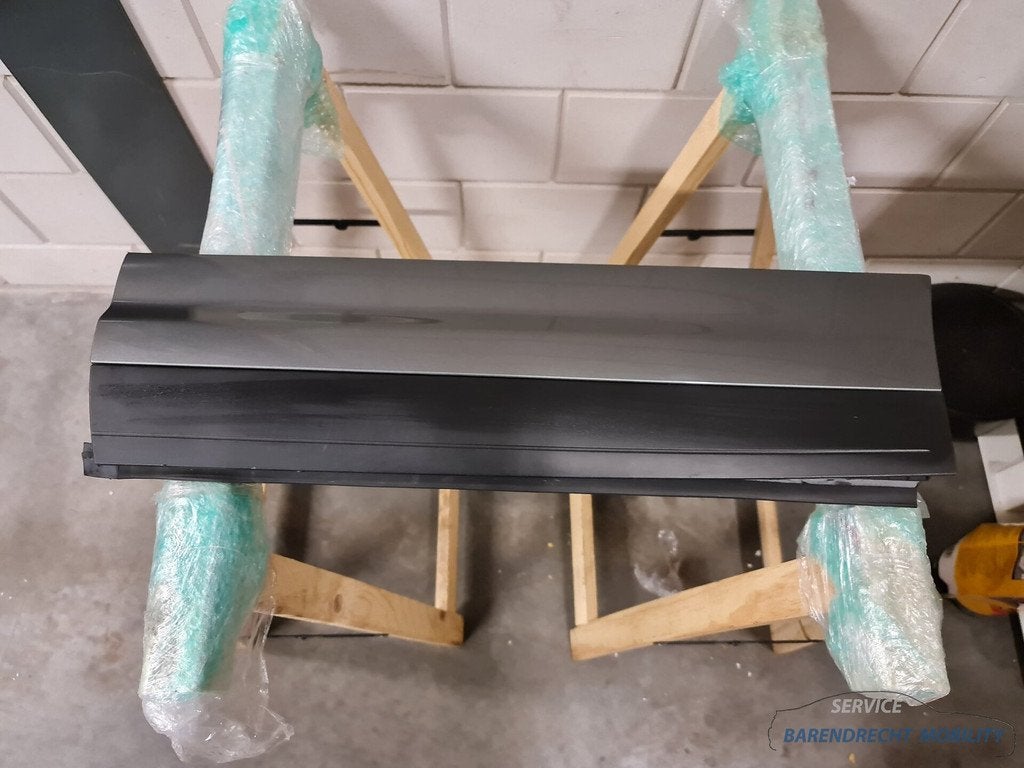 Stootstrip portier Porsche Cayenne 7P5839787G linksachter LA, Gebruikt, Porscheplatz 1
70435  Stuttgart, DE, Porsche, Info@porsche.de