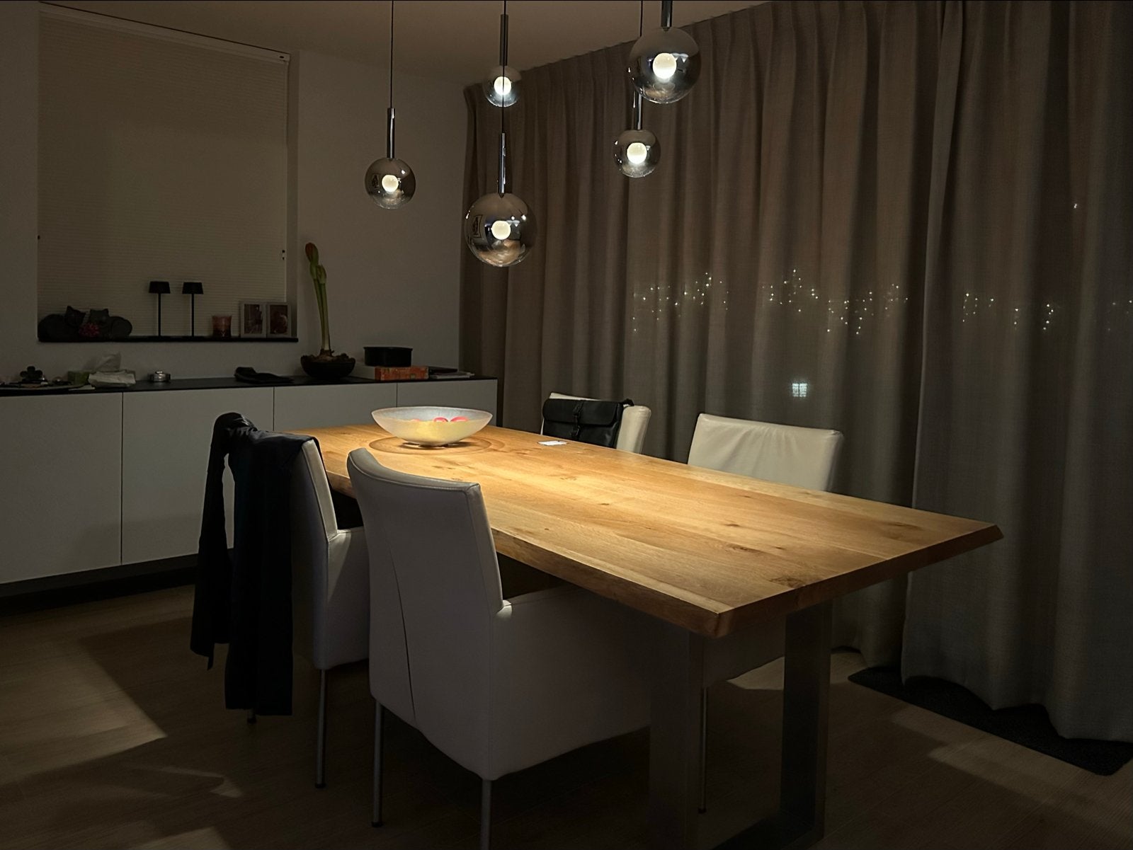 Massief eiken eetkamertafel met 4 leren stoelen, Ophalen, Gebruikt, Eikenhout, 200 cm of meer
