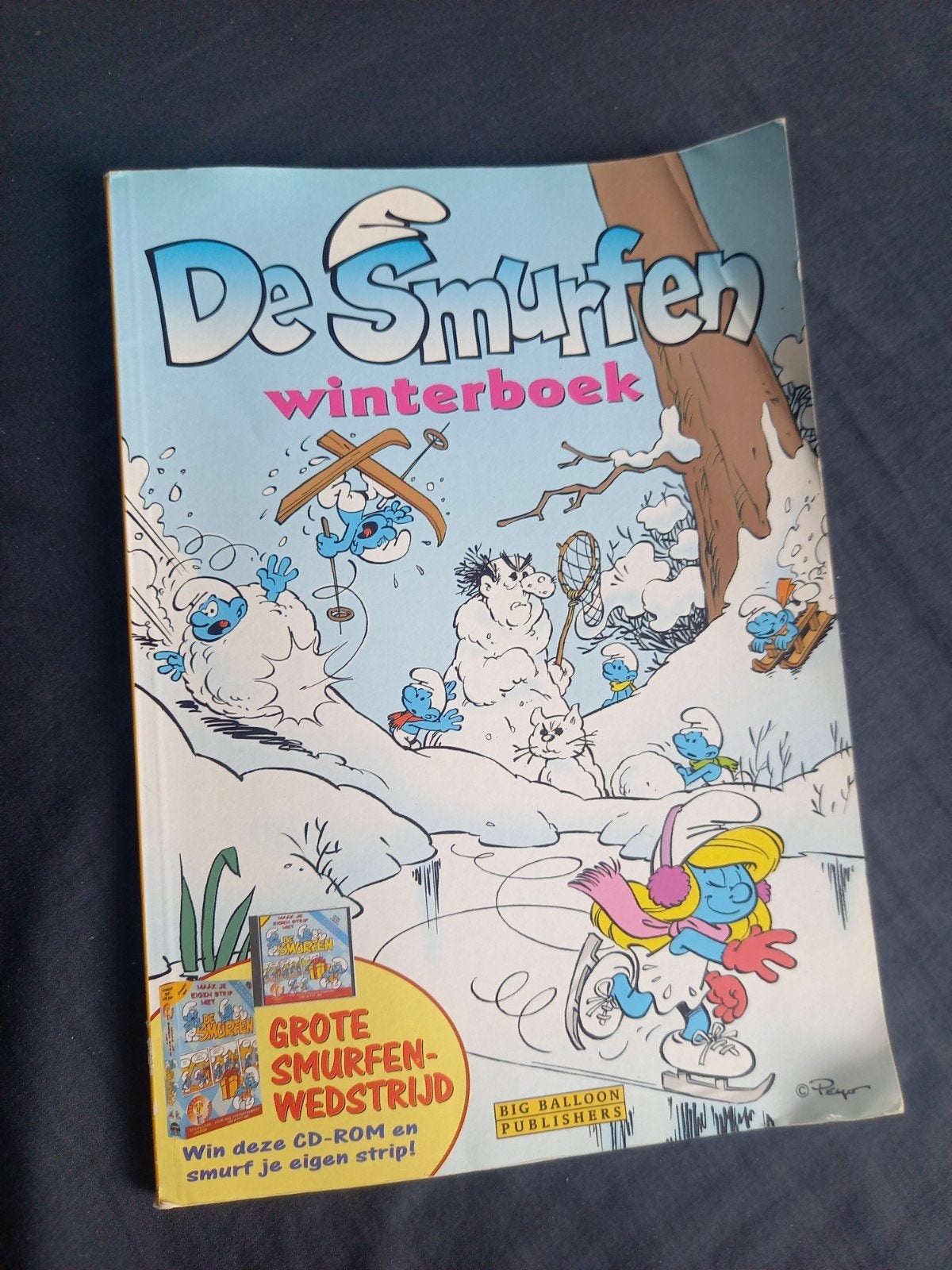 De Smurfen Winterboek - Stripboek uit 1998, Boeken, Stripboeken, Eén stripboek, Ophalen of Verzenden, Gelezen, Peyo