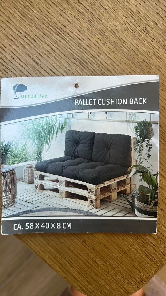 Grijze kussens oa pallet bank, Tuin en Terras, Tuinmeubel-accessoires, Ophalen, Zo goed als nieuw