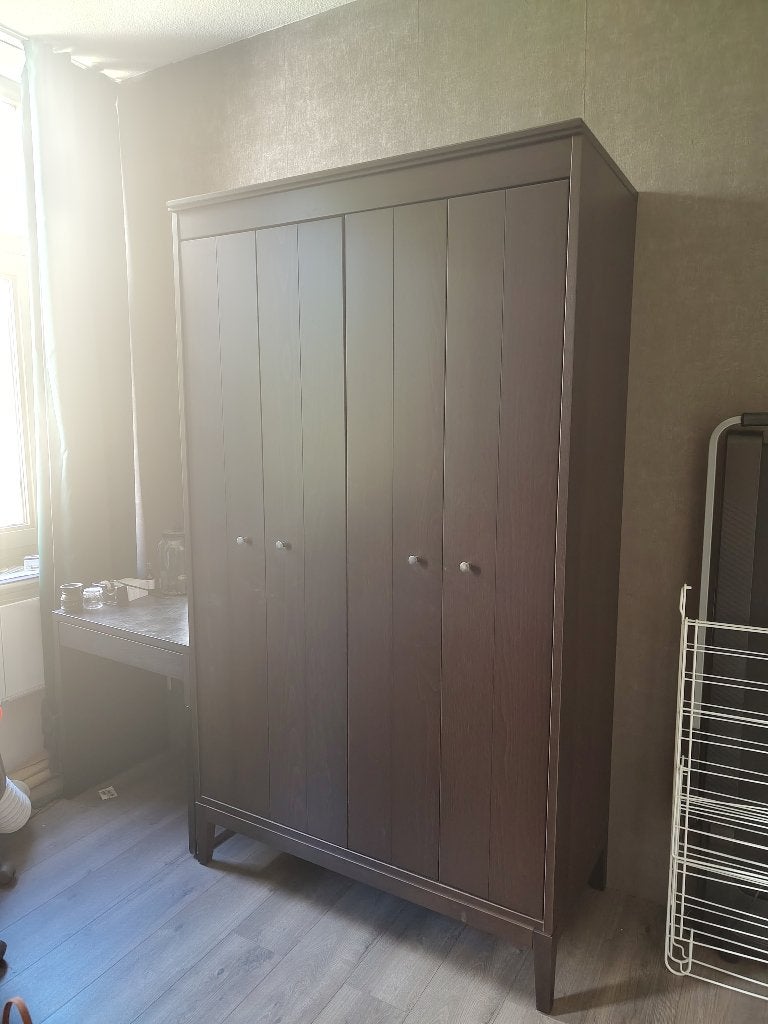 IKEA IDANÄS kledingkast (donkerbruin), Huis en Inrichting, Kasten | Kledingkasten, 100 tot 150 cm, 200 cm of meer, Zo goed als nieuw