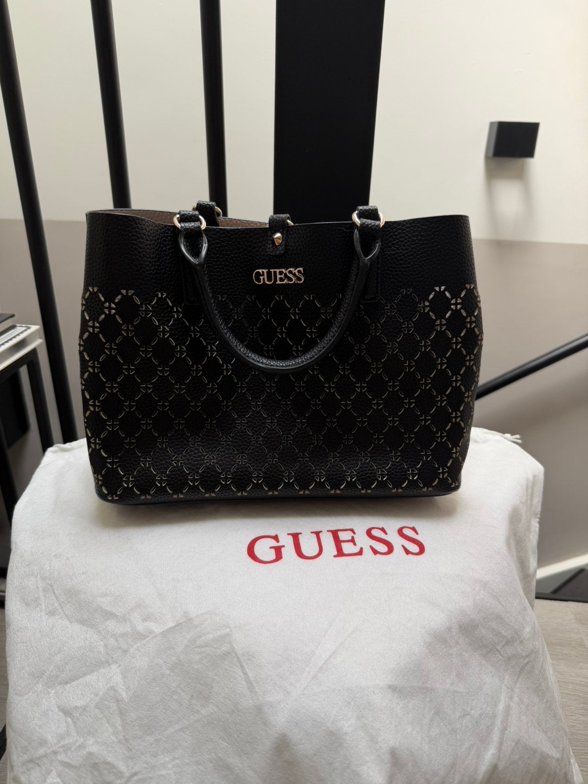 Guess tas, Ophalen, Zo goed als nieuw, Zwart, Handtas