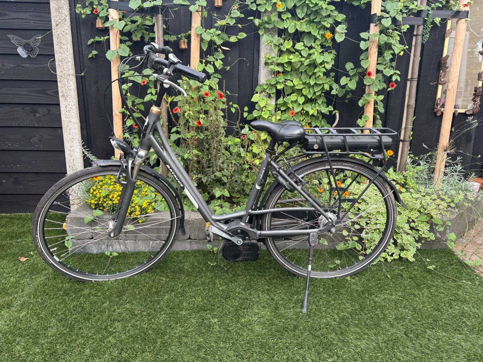 Batavus e-bike met defecte accu, zonder fietssleutel, Fietsen en Brommers, Ophalen, Gebruikt, Minder dan 30 km per accu, Batavus