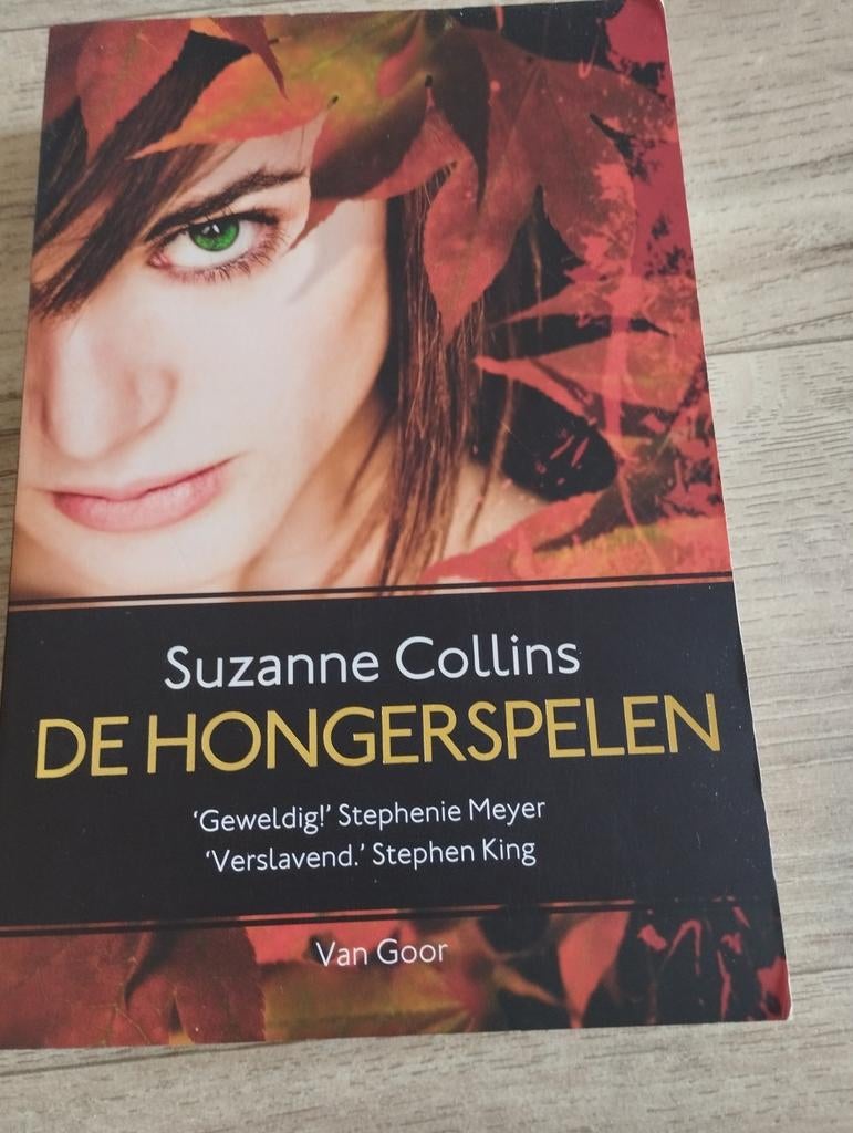 Suzanne Collins - De hongerspelen, Boeken, Ophalen of Verzenden, Zo goed als nieuw, Suzanne Collins
