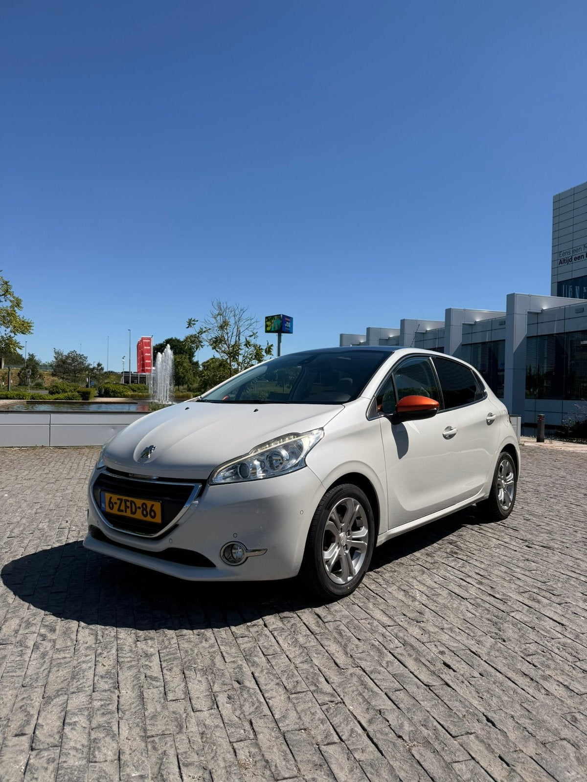 Peugeot 208 1.2 Roland Garros, Auto's, 40 €/maand, 1199 cc, USB, Wit