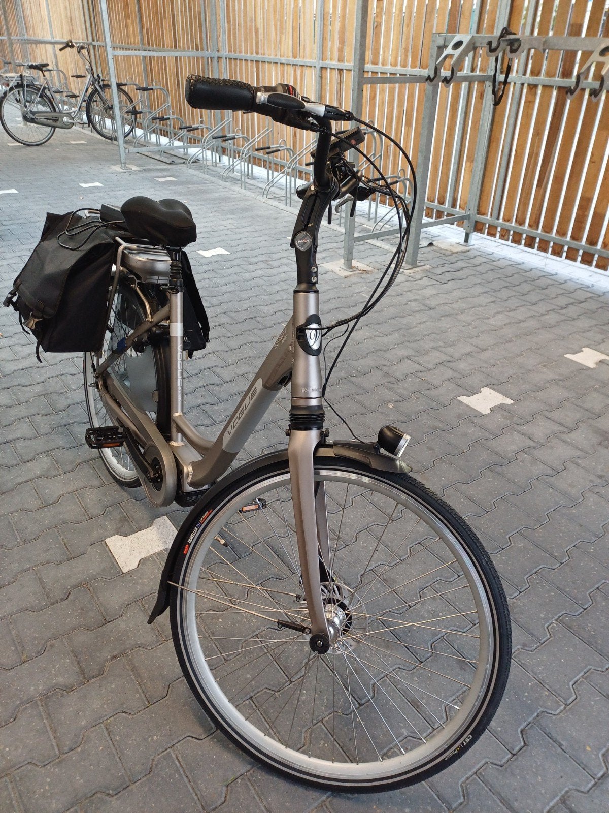e fiets vogue infinity midden motor bafang m420  km stand500, Zo goed als nieuw, 47 tot 51 cm, 50 km per accu of meer, Ophalen
