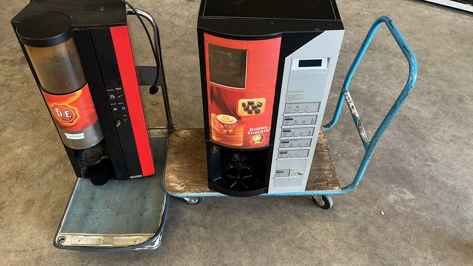 Douwe Egberts koffiemachine, 10 kopjes of meer, Ophalen, Zo goed als nieuw, Koffiemachine