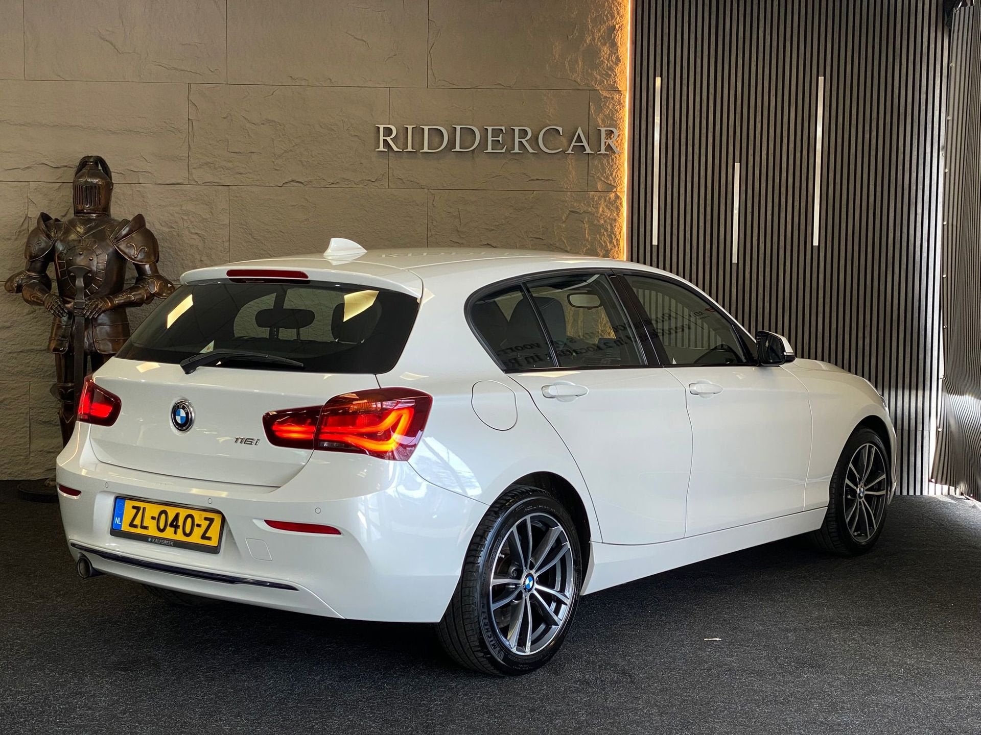 BMW 1-serie 116I SPORT LINE EDITION |GARANTIE| NAP| NAVI|2E, Auto's, 1-Serie, 4 stoelen, Wit, Origineel Nederlands