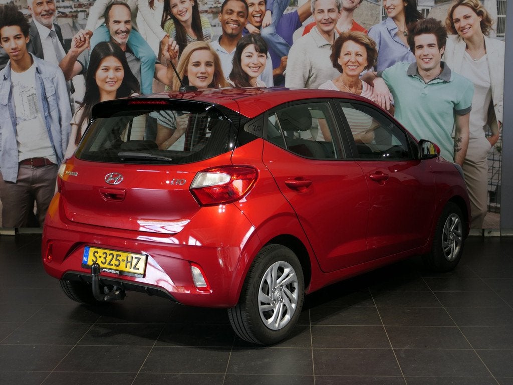 Hyundai i10 1.0 Comfort Smart - Afneembare trekhaak - Navi -, Stof, Gebruikt, 899 kg, 4 stoelen