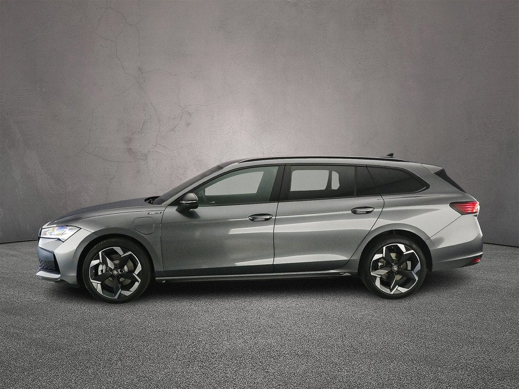 Skoda Superb Combi, Auto's, Skoda, Euro 6, 4 cilinders, 250 km/l, 135 min