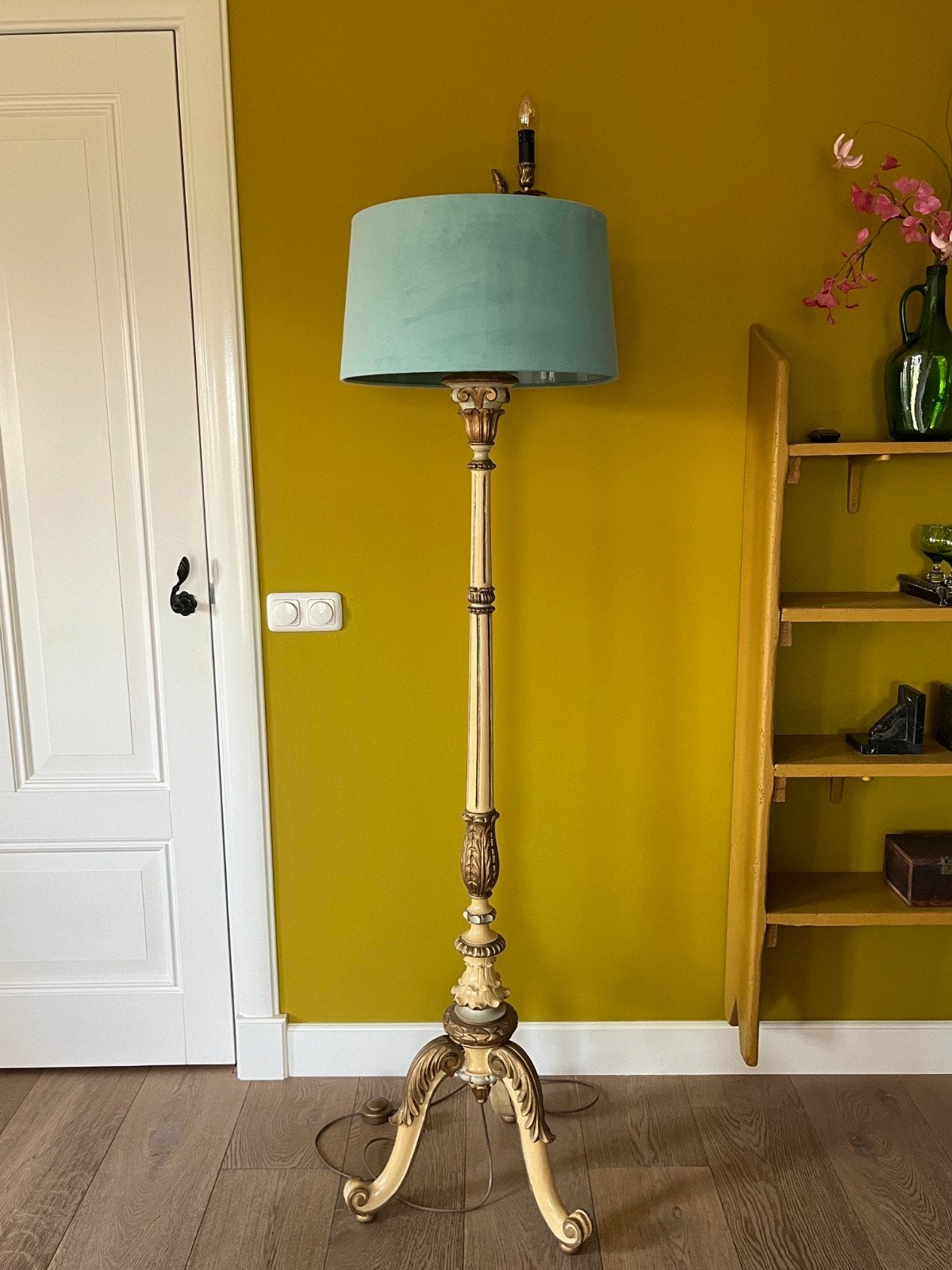 Italiaanse vloerlamp incl. velourse lampenk, Ophalen