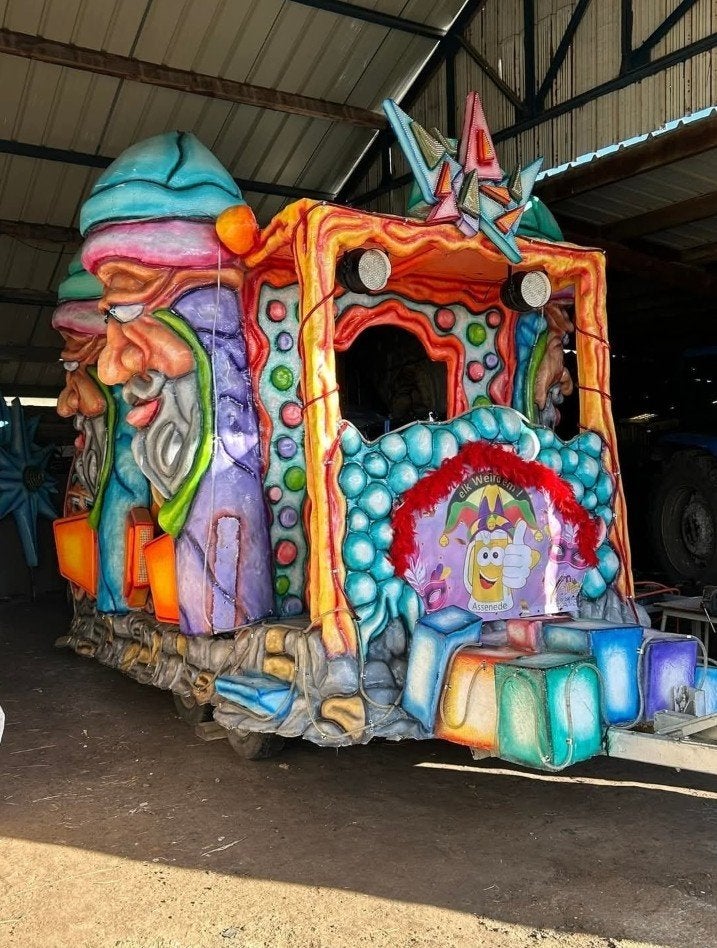 Carnavalswagen klein voor achter gewone auto, Uniek en Compl, Hobby en Vrije tijd, Ophalen, Gebruikt, Feestartikel, Carnaval