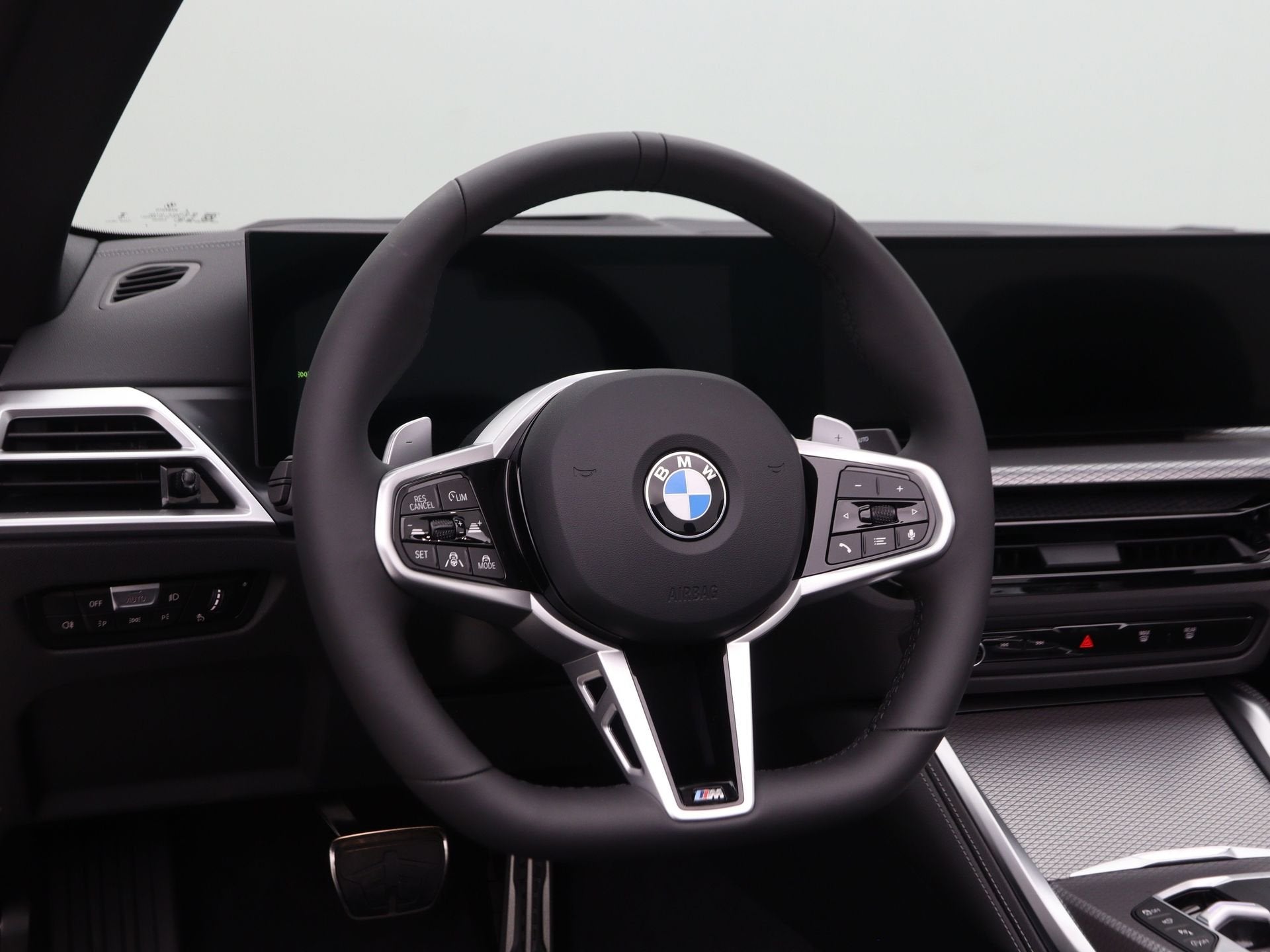 BMW 4 Serie 420i Cabrio M-Sport Pro Aut. (bj 2026), Auto's, Automaat, 1998 cc, Zwart, Cabriolet