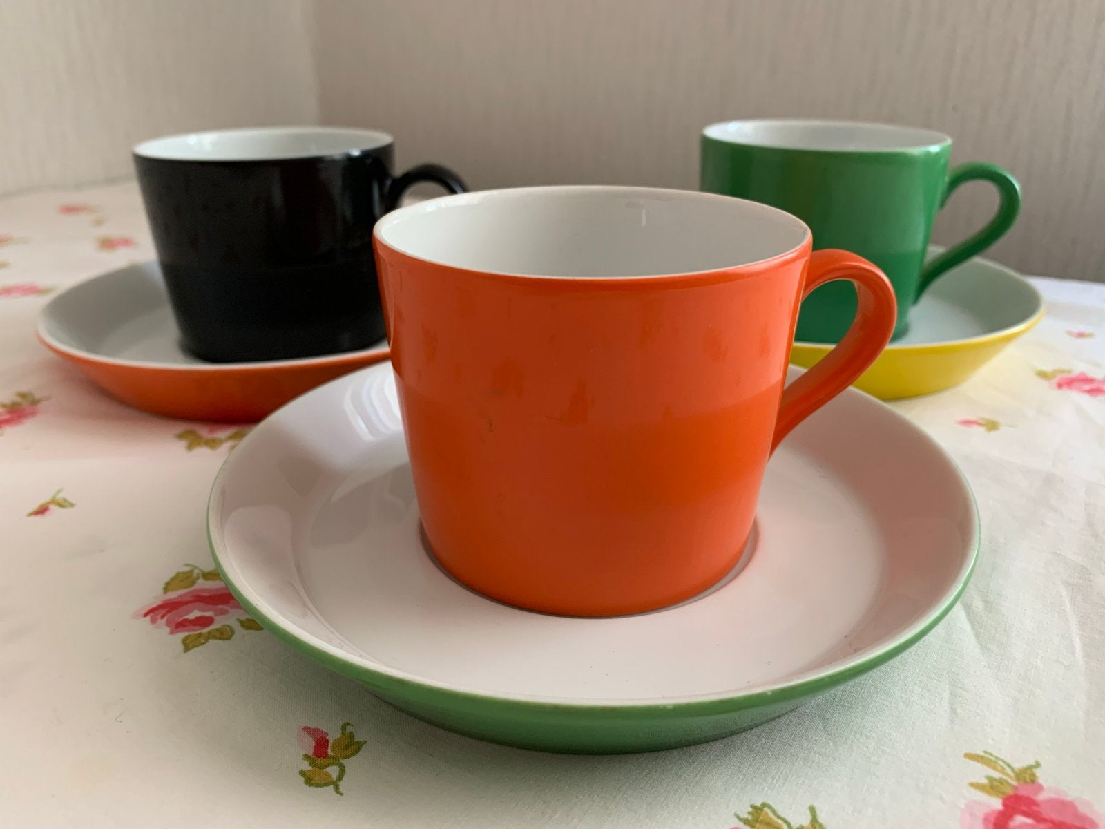 Arzberg TRIC kop en schotels kleur, Gebruikt, Arzberg, Ophalen of Verzenden, Overige stijlen