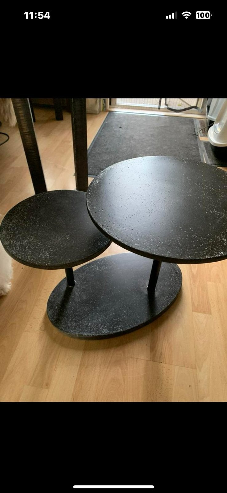Bijzettafel zwart steen gemêleerd van de Troubadour, Ophalen, Zo goed als nieuw, Rond, 50 tot 100 cm