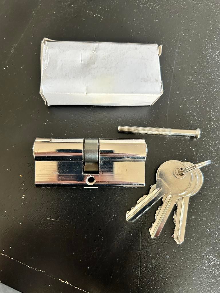 Nieuw cilinderslot 35/35 met sleutels, Ophalen of Verzenden, Nieuw, Chroom, Slot